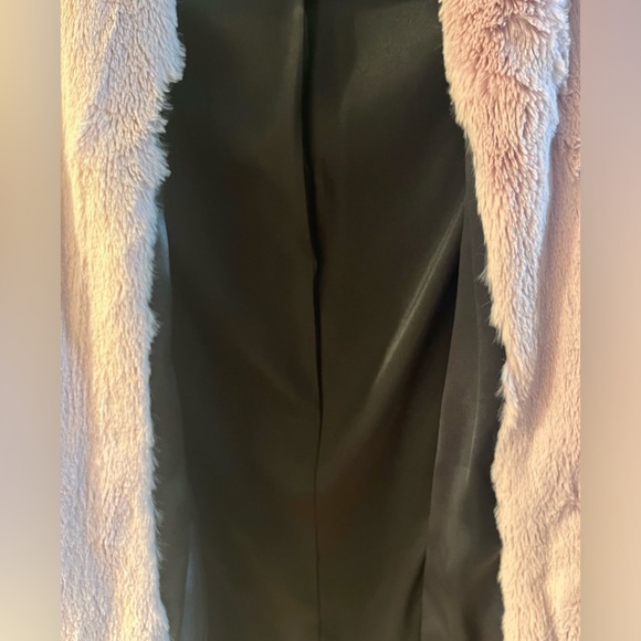 SOLD Karen Kane Faux Fur Pink Jacket - Picture 8 of 8